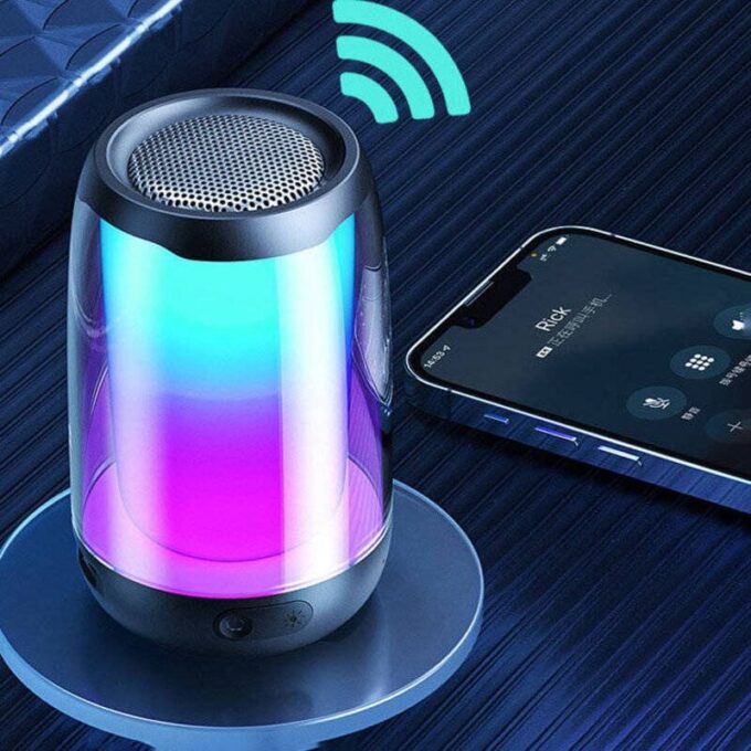 Parlante REMAX mediano bluetooth portátil FK22B-127